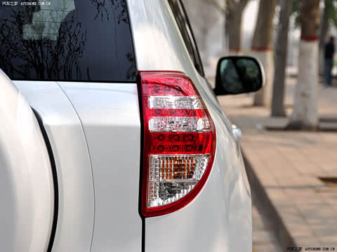 2009�� 2.0L �Զ������