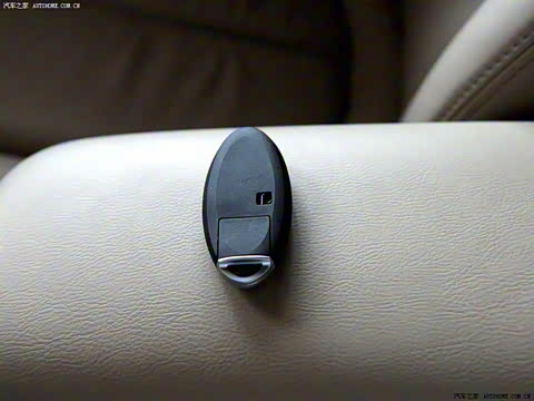 2009�� 2.0XL CVT�Ƽ��촰��