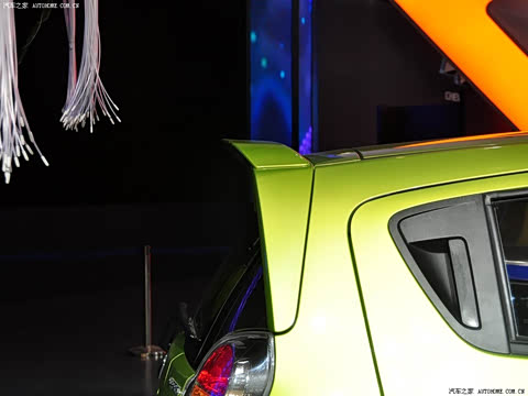 2011�� 1.0 SX AT