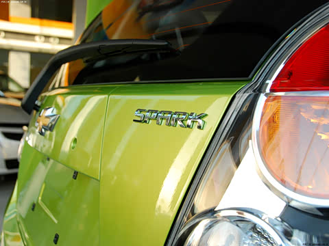 2011�� 1.0 SX AT