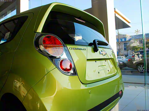 2011�� 1.0 SX AT