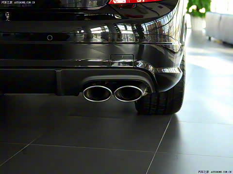 2009�� AMG C 63 ������