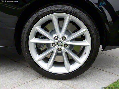 2009�� XKR 5.0L V8��е��ѹ�����ܳ�