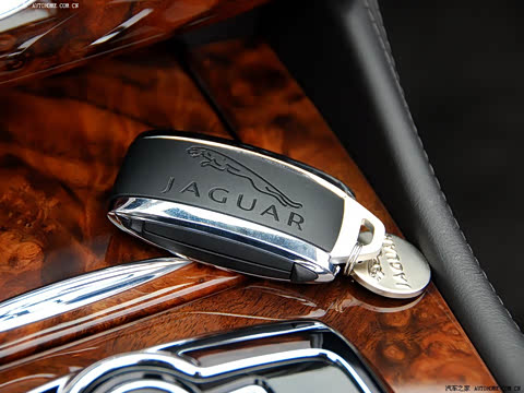 2009�� XKR 5.0L V8��е��ѹ�����ܳ�