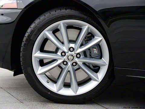 2009�� XKR 5.0L V8��е��ѹ�����ܳ�