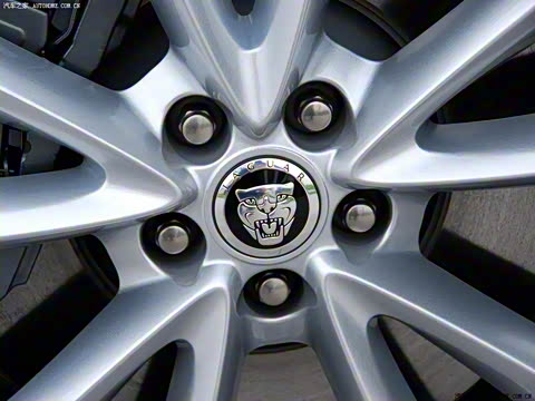 2009�� XKR 5.0L V8��е��ѹ�����ܳ�