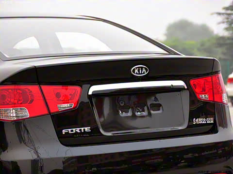 2009�� 1.6L AT GL