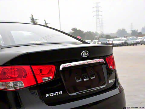 2009�� 1.6L AT GL