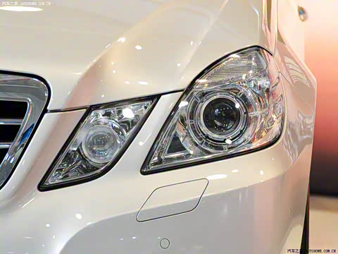 2009�� E 300 ʱ����