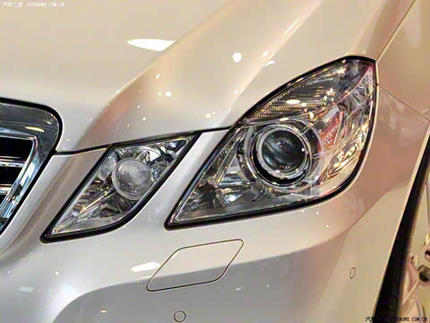 2009�� E 300 ʱ����