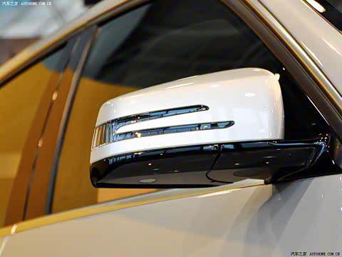 2009�� E 300 ʱ����