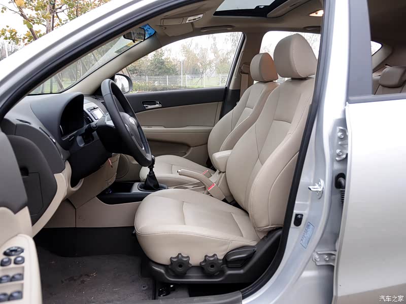 北京现代 北京现代i30 2009款 2.0l 手动尊享型