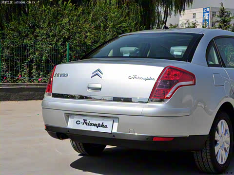 2010�� 2.0L �ֶ������