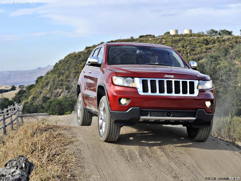 汽车之家>汽车图片>jeep>大切诺基(进口)>2011款5.7l旗舰导航版>