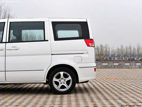 2010�� 1.6L �ֶ�ʵ����