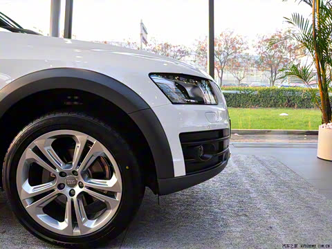 2010�� 2.0TFSI ԽҰ��