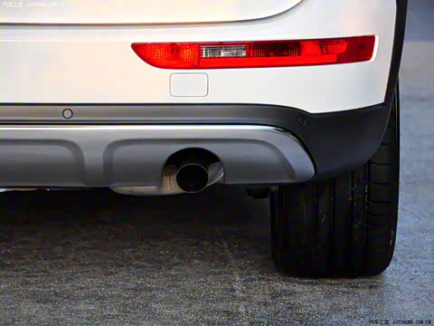 2010�� 2.0TFSI ԽҰ��