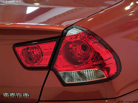 2009�� 1.5L �ֶ���ɰ�