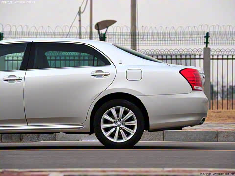 2010�� 2.5L Royal ��Ƥ������