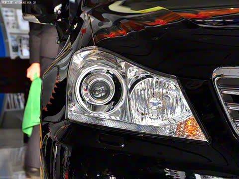 2010�� 2.5L Royal ��Ƥ������