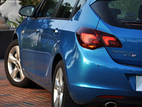 2010�� XT 1.6T �����˶���