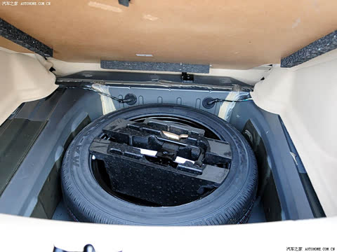 2010�� �Ʊ� 1.8L �Զ���Ӣ��