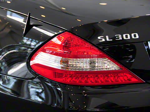 2010�� SL 300