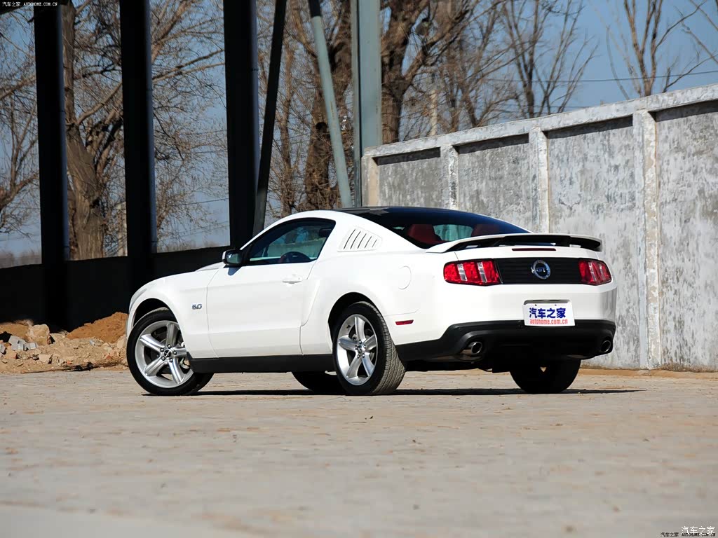 2012款 5.0l gt自动豪华型