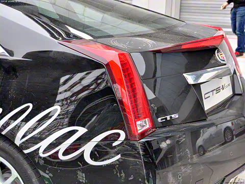 2011�� 6.2 CTS-V COUPE