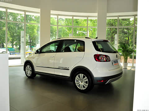 2011�� 1.4TSI Cross Golf