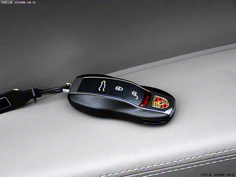 2011�� Cayenne Turbo 4.8T