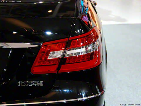 2010�� E 300 L ʱ����