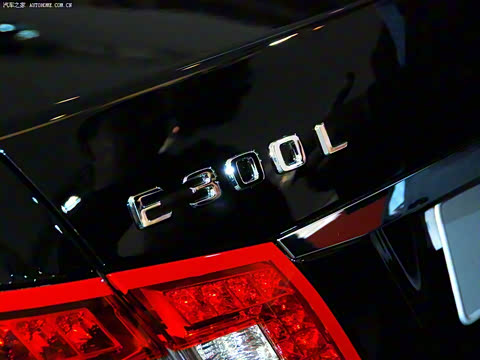 2010�� E 300 L ʱ����