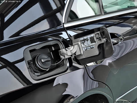 2010�� E 300 L ʱ����