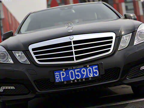 2010�� E 300 L ʱ����