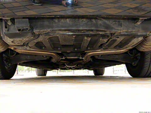 2010�� E 300 L ʱ����