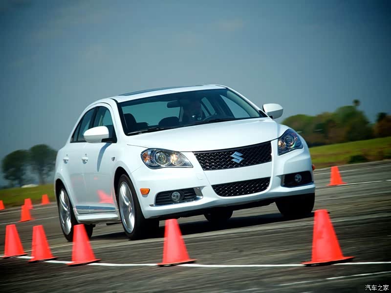 铃木(进口) 凯泽西 2010款 2.4l四驱运动导航版