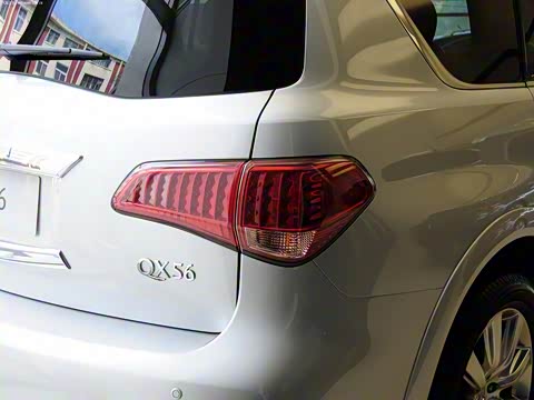 2011�� QX56