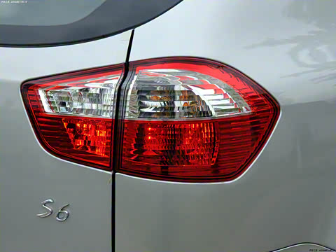 2011�� 2.0L �ֶ������