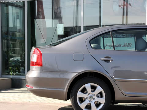 2010�� 2.0L �ֶ��ݿ���