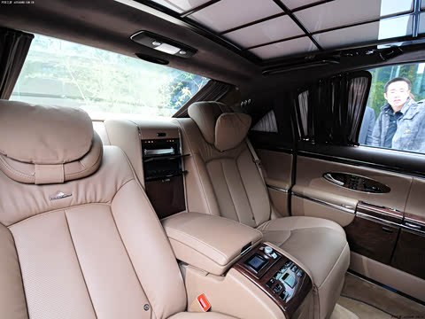 迈巴赫_迈巴赫 2011款 5.5t 62车厢座椅图片_汽车之家