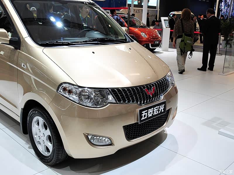 上汽通用五菱 五菱宏光 2010款 1.4l 豪华型