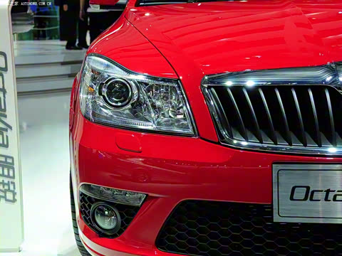 2010�� 2.0TSI RS