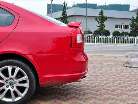 2010�� 2.0TSI RS