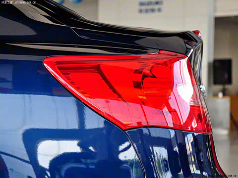 2010�� 2.4L ����������