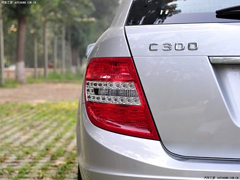 2010 C 300 а