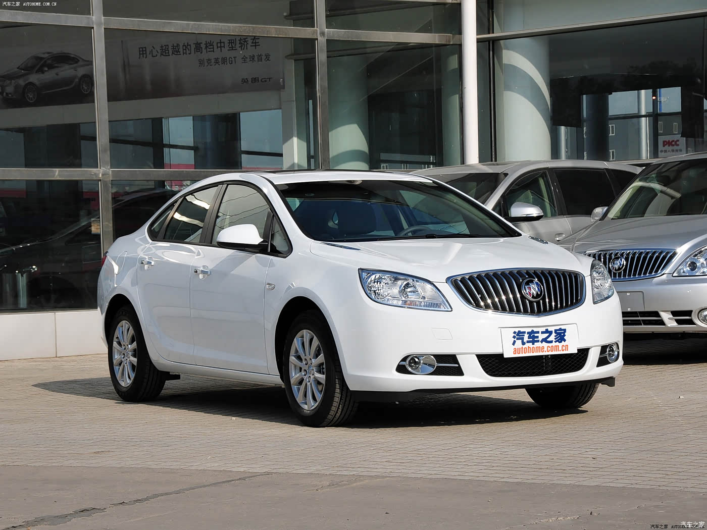 汽车之家>汽车图片>别克>英朗>2010款gt1.6l自动时尚版>1400_1050