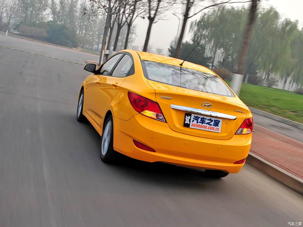 瑞纳2010款 三厢 1.