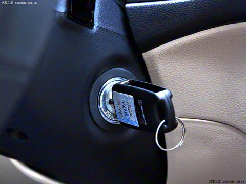 2011�� 2.0L 5���Զ���׼��