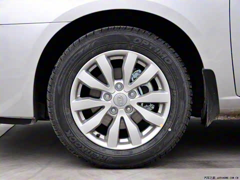 2011�� 2.0L 5���Զ���׼��